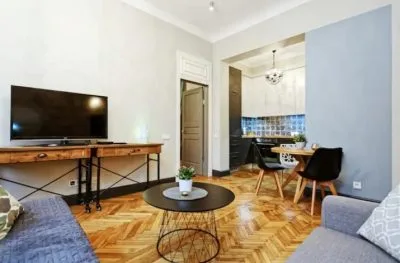 Izīrē dzīvokli, Jāņa sēta iela 5, Rīga, Labais krasts, Vecrīga / 700 € 1