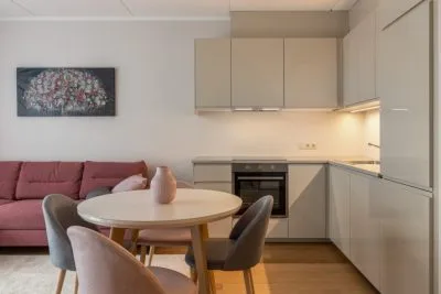 Продажа квартиры, Upeņu улица 21, Rīga, Labais krasts, Purvciems / 122 000 € 2