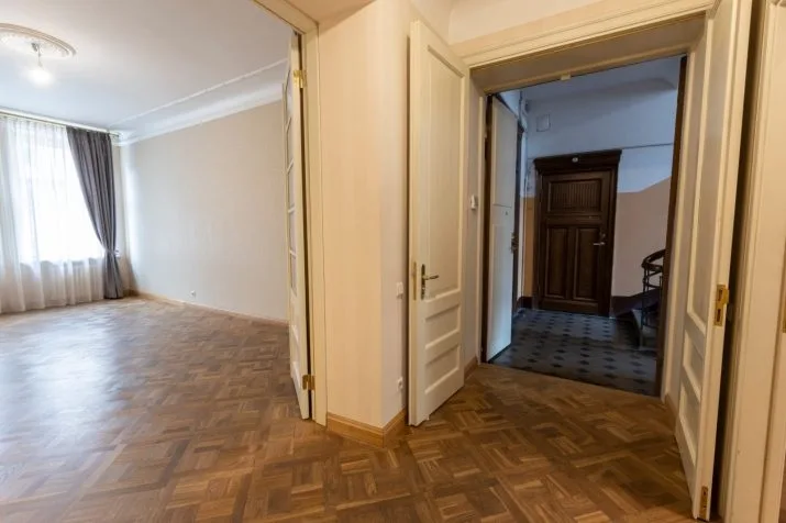 Apartment For Rent, Bruņinieku street 45, Rīga, Labais krasts, Centrs / 1 200 € 38