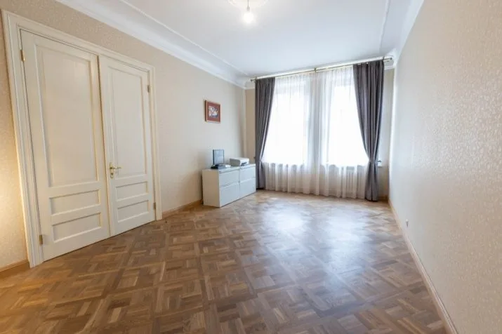 Apartment For Rent, Bruņinieku street 45, Rīga, Labais krasts, Centrs / 1 200 € 40