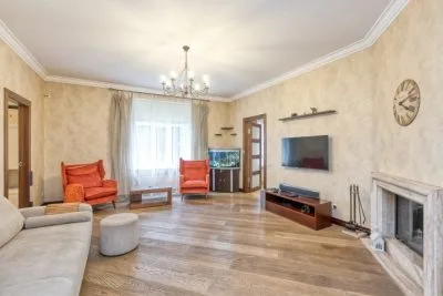 Izīrē dzīvokli, Vidus iela 11, Rīga, Labais krasts, Centrs / 1 300 € 2