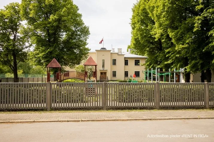 Zvejnieku iela 12 1