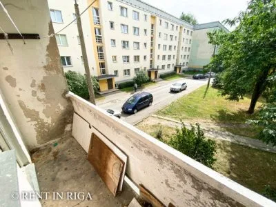 Pārdod dzīvokli, Dzelzavas iela 82, Rīga, Labais krasts, Purvciems / 49 000 € 10