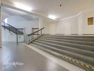 Izīrē biroju, Brīvības gatve iela 403, Rīga, Jugla / 480 € 7