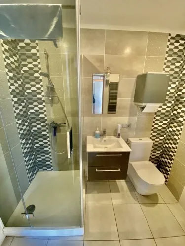 Izīrē tirdzniecības telpas, Rīgas iela 22, Babītes novads, Babītes pagasts, Piņķi / 2 500 € 20
