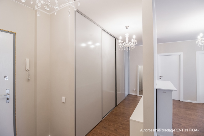 Izīrē dzīvokli, Ropažu iela 12, Rīga, Labais krasts, Teika / 800 € 16