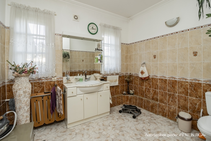 Pārdod māju, Lupīnu iela 12, Ikšķiles novads, Ikšķile / 320 000 € 11