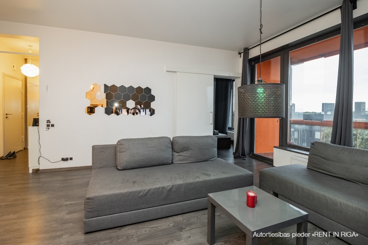 Pārdod dzīvokli, Vienības gatve iela 192, Rīga, Kreisais krasts, Ziepniekkalns / 112 000 € 2