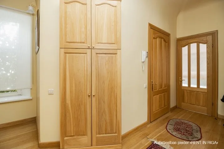 Pārdod dzīvokli, Dzirnavu iela 9, Rīga, Labais krasts, Centrs / 249 000 € 8