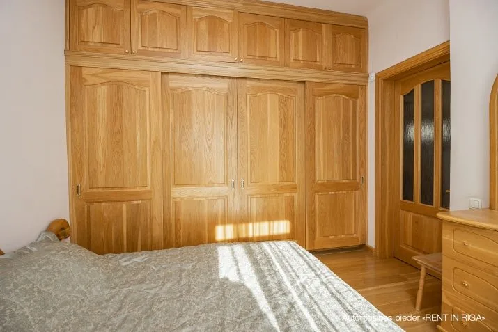 Pārdod dzīvokli, Dzirnavu iela 9, Rīga, Labais krasts, Centrs / 249 000 € 12