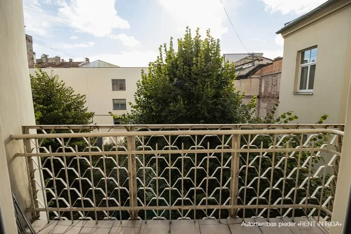Pārdod dzīvokli, Dzirnavu iela 9, Rīga, Labais krasts, Centrs / 249 000 € 15