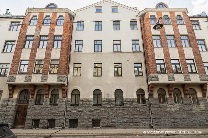 Pārdod dzīvokli, Dzirnavu iela 9, Rīga, Labais krasts, Centrs / 249 000 € 21