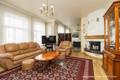 Pārdod dzīvokli, Dzirnavu iela 9, Rīga, Labais krasts, Centrs / 249 000 € 1