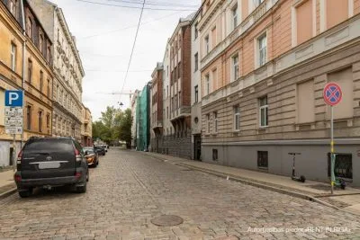 Pārdod dzīvokli, Dzirnavu iela 9, Rīga, Labais krasts, Centrs / 249 000 € 20