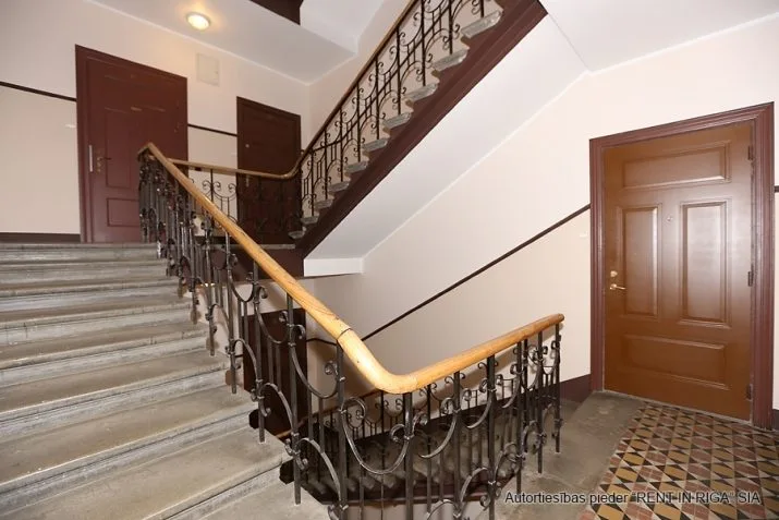 Apartment For Rent, Lenču street 2, Rīga, Labais krasts, Centrs / 380 € 8