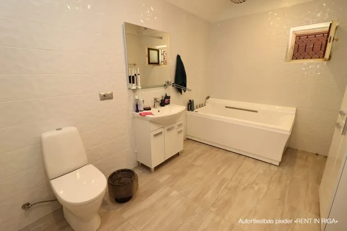 Izīrē māju, Lielvārdes iela 56, Rīga, Labais krasts, Teika / 1 500 € 18