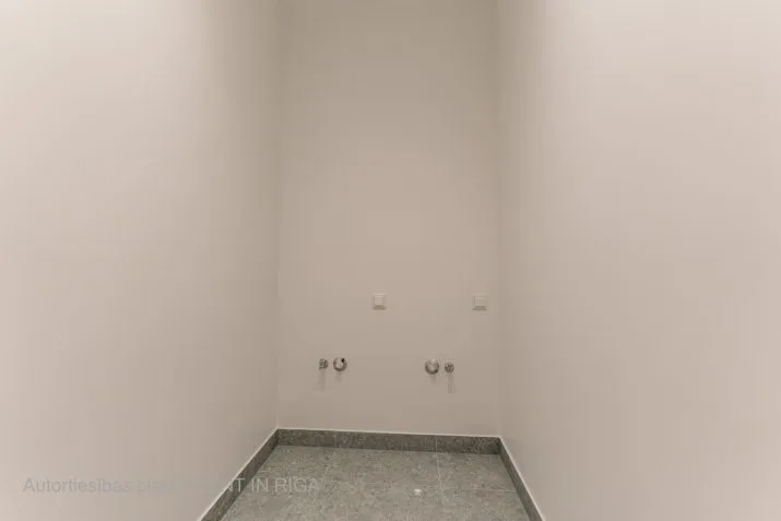 Pārdod dzīvokli, Čiekuru iela 3, Rīga, Labais krasts, Mežaparks / 188 760 € 13