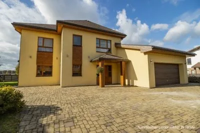 Pārdod māju, Ziediņu iela 19, Mārupes novads, Mārupe / 326 400 € 1