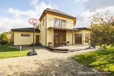 Pārdod māju, Ziediņu iela 19, Mārupes novads, Mārupe / 326 400 € 2