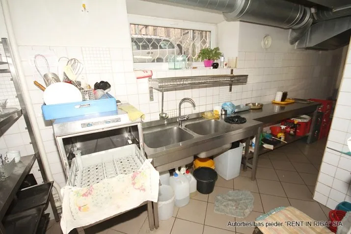 Pārdod tirdzniecības telpas, Emīlijas Benjamiņas iela 10, Rīga, Labais krasts, Centrs / 170 000 € 9