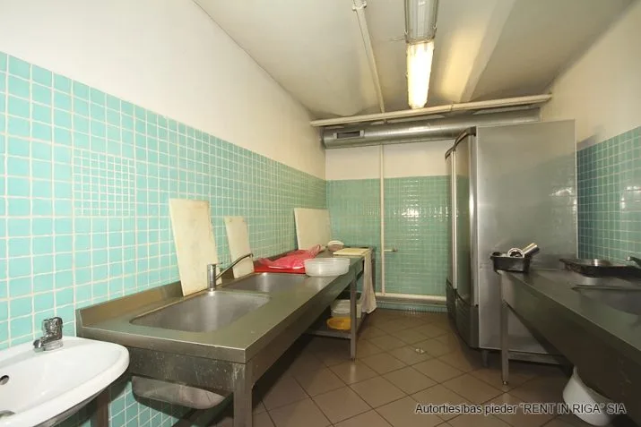 Pārdod tirdzniecības telpas, Emīlijas Benjamiņas iela 10, Rīga, Labais krasts, Centrs / 170 000 € 12