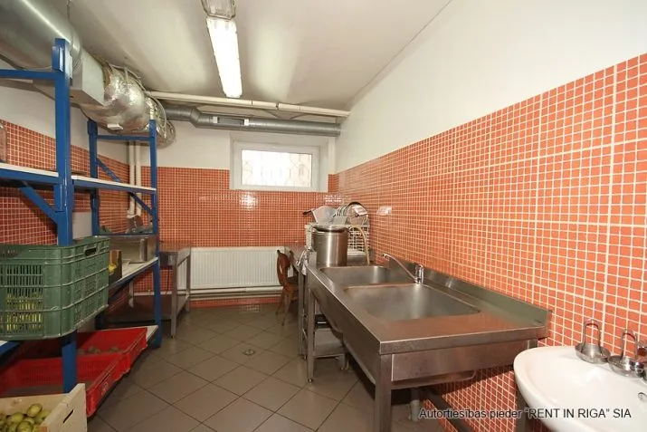 Pārdod tirdzniecības telpas, Emīlijas Benjamiņas iela 10, Rīga, Labais krasts, Centrs / 170 000 € 13