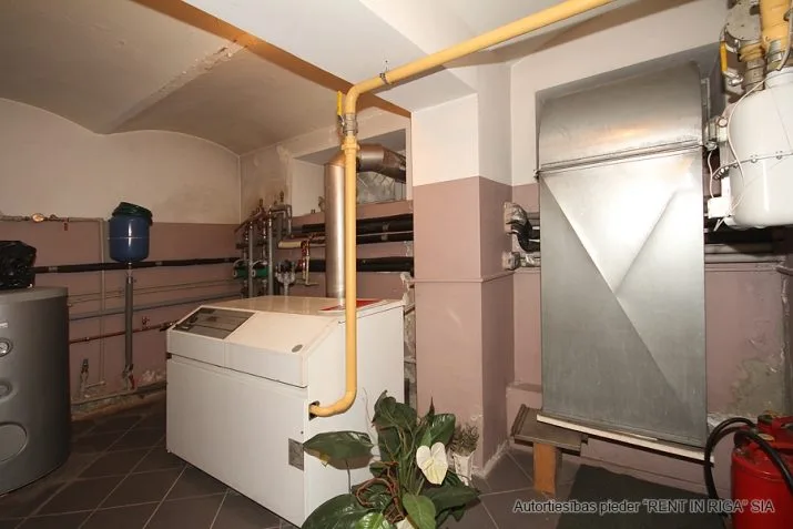 Pārdod tirdzniecības telpas, Emīlijas Benjamiņas iela 10, Rīga, Labais krasts, Centrs / 170 000 € 19