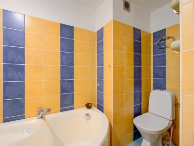 A spacious, bright and sunny 3-room apartment is available for long-term rent in Purvciems, Mārcienas street 2, Rīga, Labais krasts, Purvciems / 400 € 16