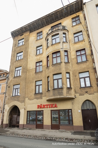 Izīrē tirdzniecības telpas, Latgales iela 18, Rīga, Labais krasts, Centrs / 350 € 11