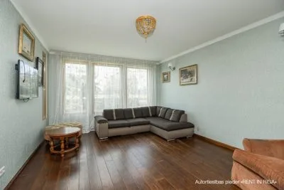 Izīrē māju, Jaunbebru iela 8, Mārupes novads, Mārupe / 1 600 € 8
