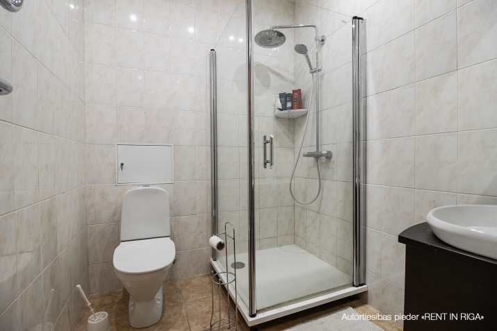 Pārdod dzīvokli, Hospitāļu iela 23, Rīga, Labais krasts, Centrs / 299 000 € 15