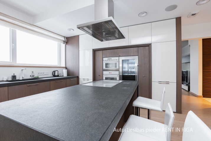 Izīrē dzīvokli, Jāņa Daliņa iela 8, Rīga, Labais krasts, Centrs / 1 600 € 7