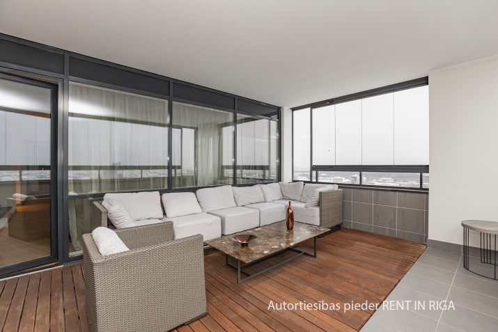 Izīrē dzīvokli, Jāņa Daliņa iela 8, Rīga, Labais krasts, Centrs / 1 600 € 10
