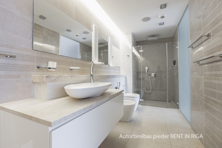 Izīrē dzīvokli, Jāņa Daliņa iela 8, Rīga, Labais krasts, Centrs / 1 600 € 16