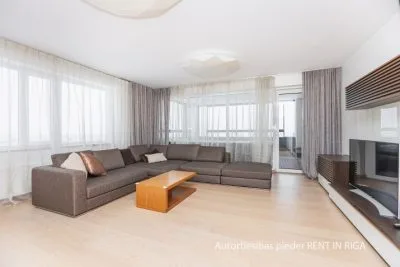 Izīrē dzīvokli, Jāņa Daliņa iela 8, Rīga, Labais krasts, Centrs / 1 600 € 1
