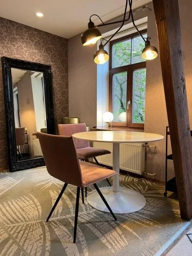 Izīrē dzīvokli, Strēlnieku iela 15, Rīga, Labais krasts, Centrs / 400 € 4