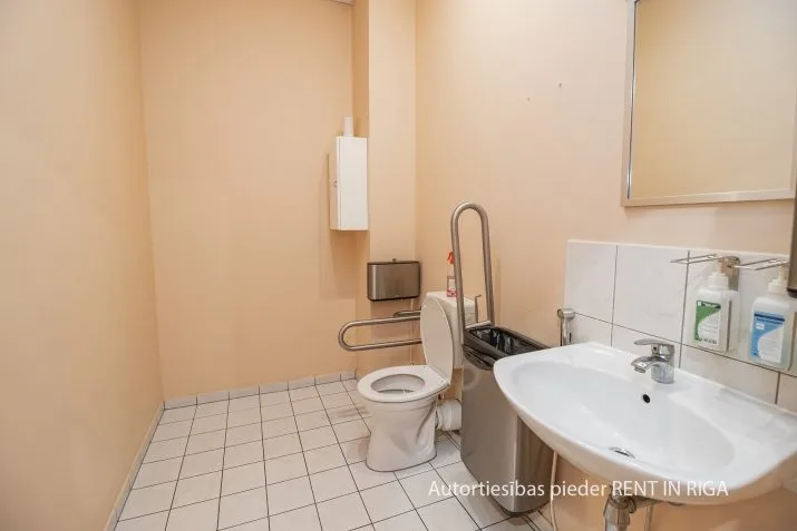 Izīrē tirdzniecības telpas, Vīlandes iela 3, Rīga, Labais krasts, Centrs / 2 343 € 14