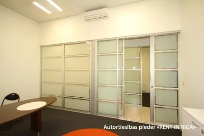 Izīrē tirdzniecības telpas, Valdemāra iela 106, Rīga, Labais krasts, Centrs / 990 € 8
