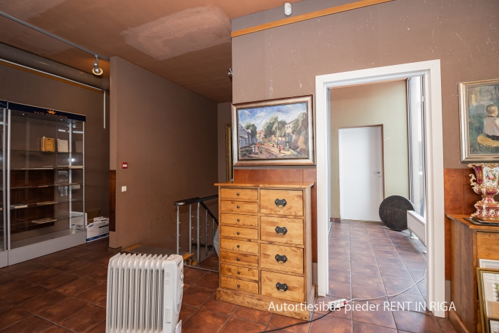 Pārdod biroju, Maija iela 18, Rīga, Labais krasts, Teika / 360 000 € 17