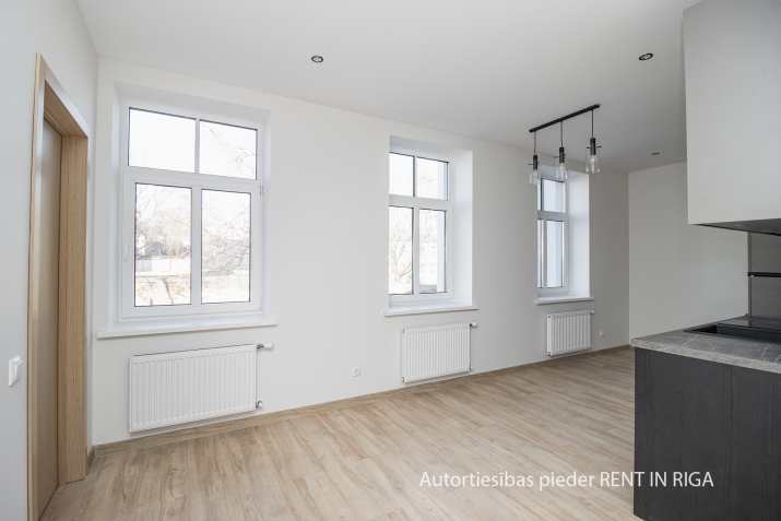 Продажа многоквартирного дома, Jāņa Asara улица 16a, Rīga, Labais krasts, Centrs / 2 392 310 € 10