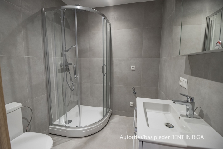 Продажа многоквартирного дома, Jāņa Asara улица 16a, Rīga, Labais krasts, Centrs / 2 392 310 € 9