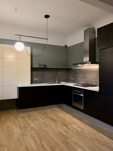 Izīrē dzīvokli, Pērnavas iela 10, Rīga, Labais krasts, Centrs / 630 € 1