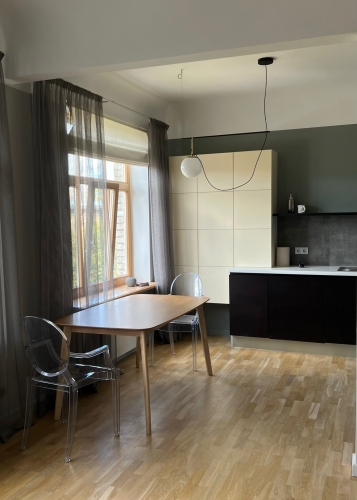 Izīrē dzīvokli, Pērnavas iela 10, Rīga, Labais krasts, Centrs / 630 € 2