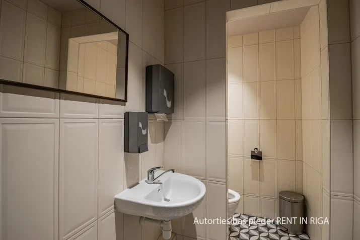 Izīrē tirdzniecības telpas, Lāčplēša iela 12, Rīga, Labais krasts, Centrs / 3 000 € 11