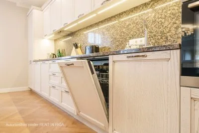 Izīrē dzīvokli, Pērnavas iela 41, Rīga, Labais krasts, Centrs / 2 750 € 7