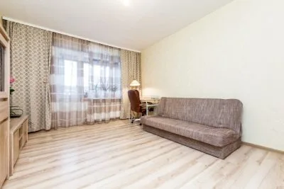 Pārdod dzīvokli, Skolas iela 65, Jūrmala, Kauguri / 40 900 € 2