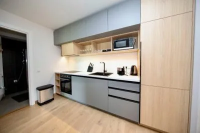Izīrē dzīvokli, Meža prospekts iela 10, Jūrmala, Dzintari / 850 € 4