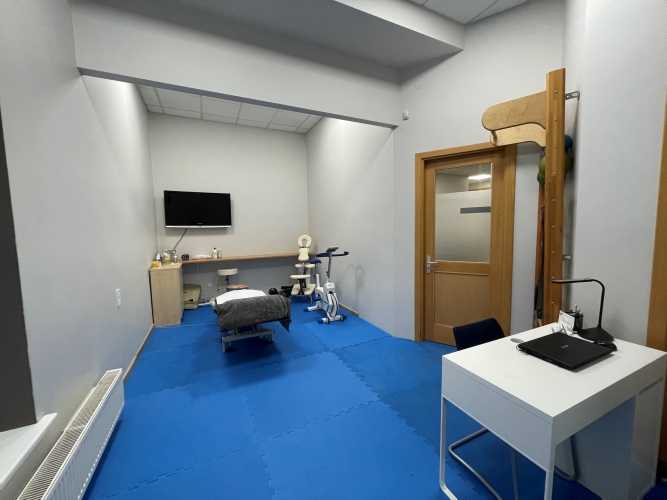 Izīrē tirdzniecības telpas, Pērnavas iela 10, Rīga, Labais krasts, Centrs / 2 684 € 12