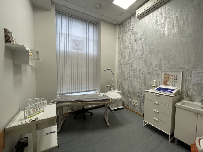 Izīrē tirdzniecības telpas, Pērnavas iela 10, Rīga, Labais krasts, Centrs / 2 684 € 21