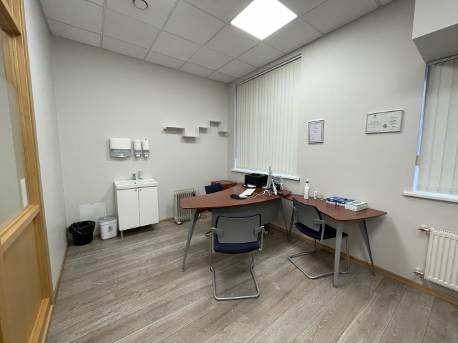 Izīrē tirdzniecības telpas, Pērnavas iela 10, Rīga, Labais krasts, Centrs / 2 684 € 19